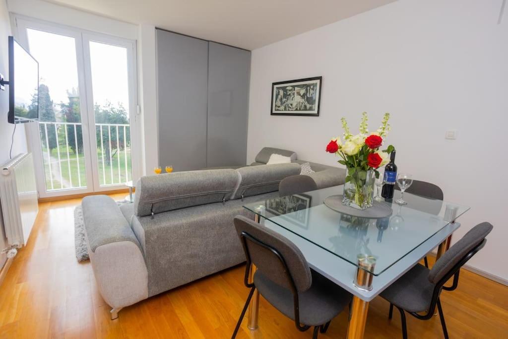 Bella Vista - Cozy Apartments With Easy Check-In And Free Parking Split Eksteriør bilde