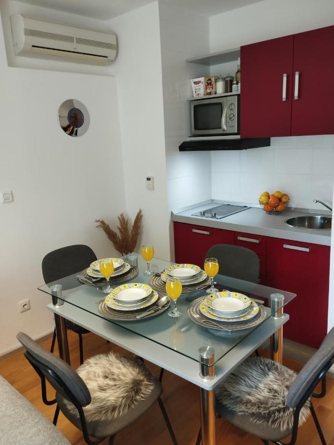 Bella Vista - Cozy Apartments With Easy Check-In And Free Parking Split Eksteriør bilde