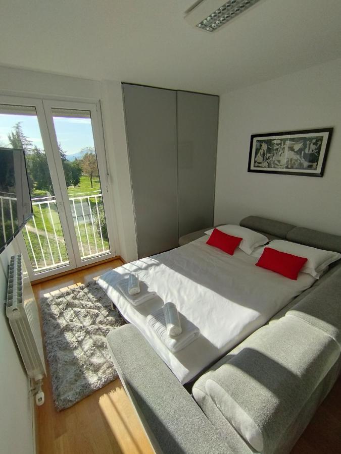 Bella Vista - Cozy Apartments With Easy Check-In And Free Parking Split Eksteriør bilde