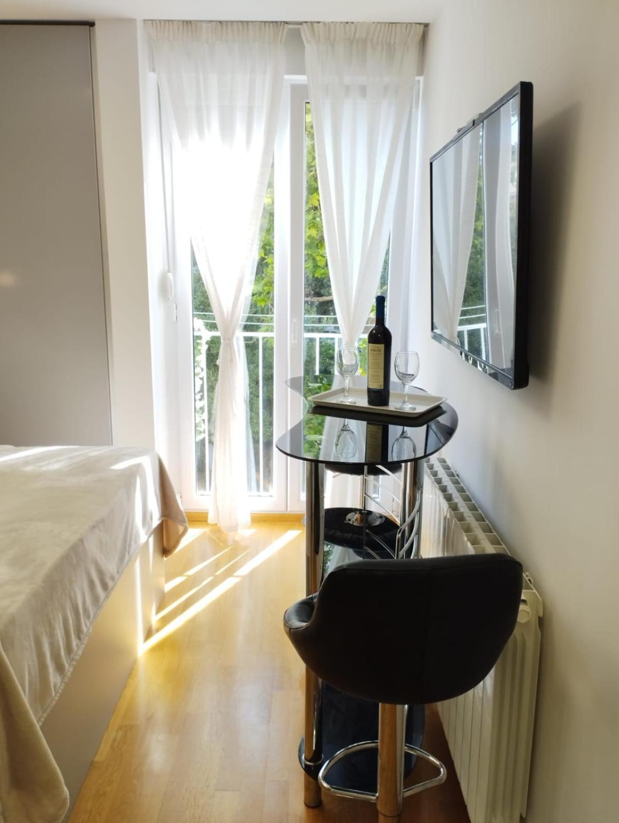 Bella Vista - Cozy Apartments With Easy Check-In And Free Parking Split Eksteriør bilde